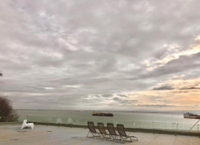 Charming Apartment in Alfama with river view!
